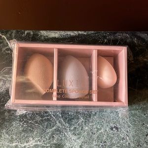 New and sealed LUXIE complete sponge set - Bake Contour Detail. Sold out!